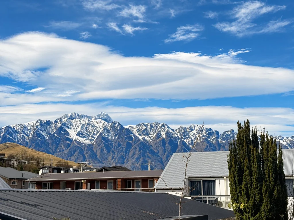 One Bedroom Mountain View Apartment - photo 6
