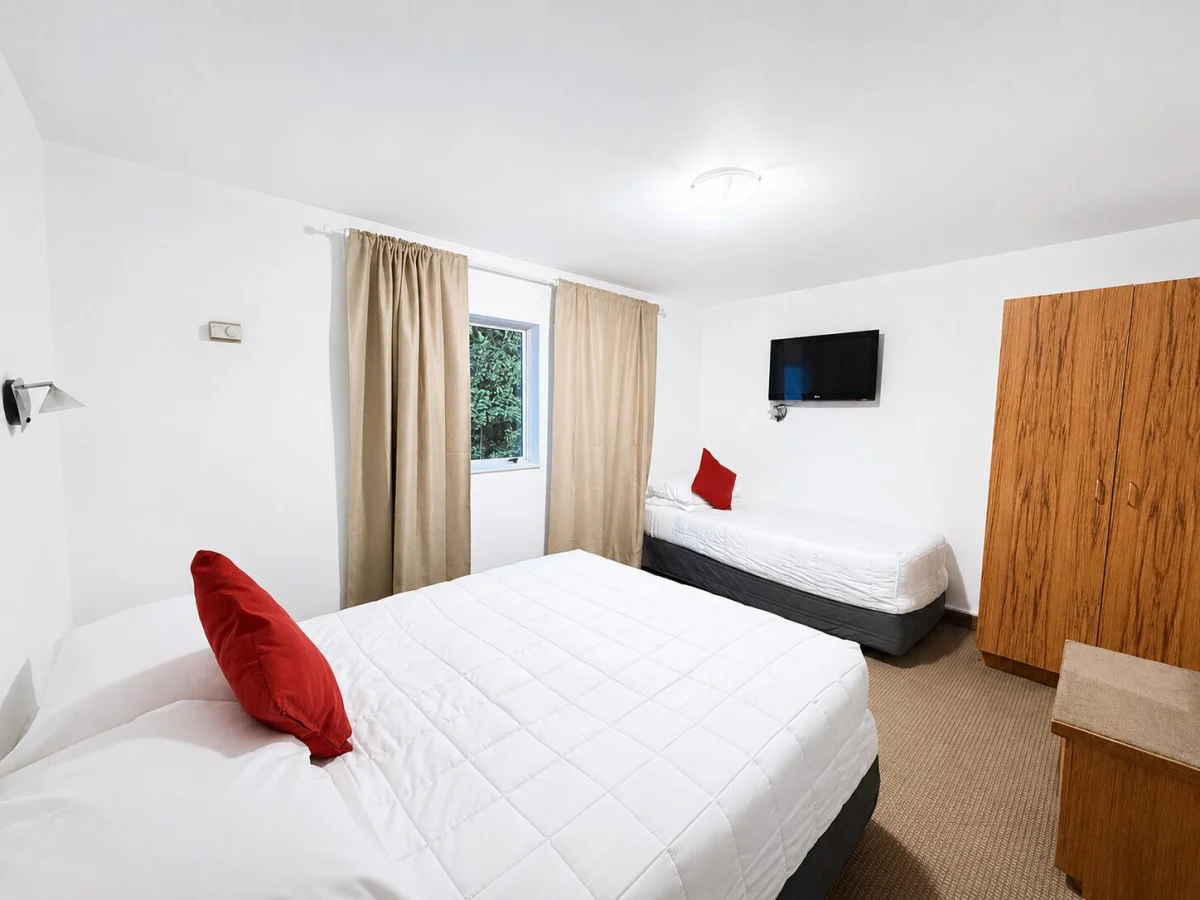 One Bedroom Apartment - photo 2